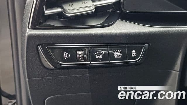 Kia Niro 2022 — ფოტო 14/20