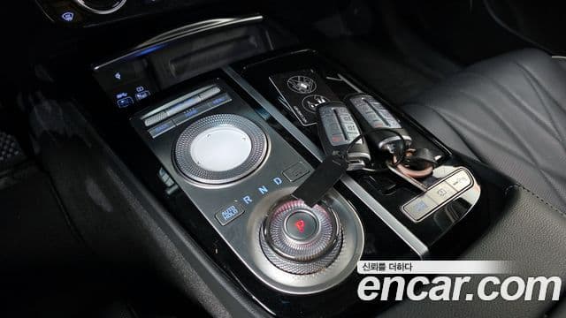 Genesis Electrified G80 2021 — фото 9 из 20