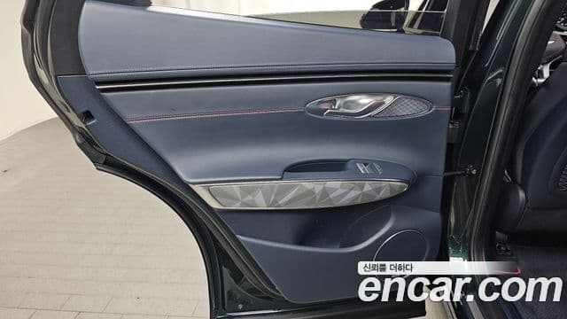 Genesis GV70 2021 — Photo 13/34