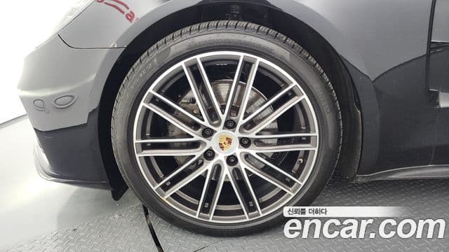 Porsche Panamera 2018 — Photo 14/20