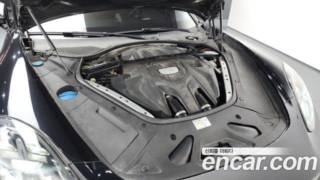 Porsche Panamera 2018 — Photo 17/20