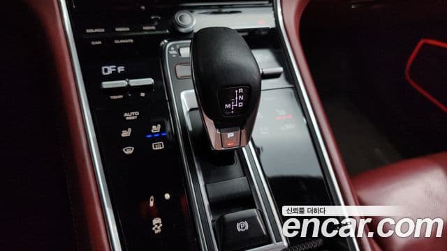 Porsche Panamera 2018 — Photo 2/20