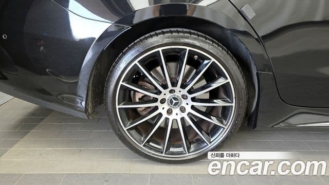 Mercedes-Benz CLS-Class 2020 — Photo 10/33