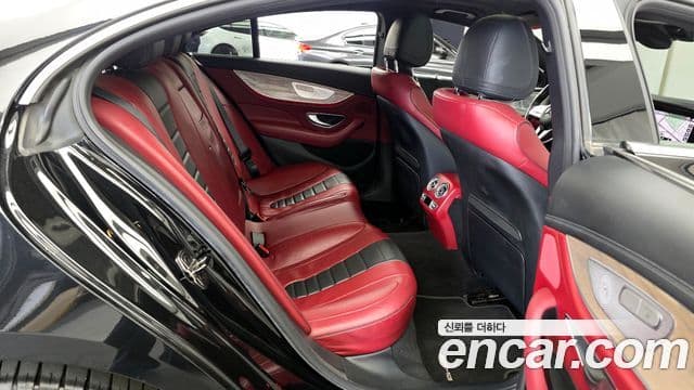 Mercedes-Benz CLS-Class 2020 — Photo 27/33