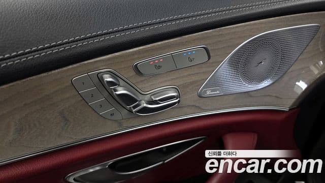 Mercedes-Benz CLS-Class 2020 — Photo 30/33