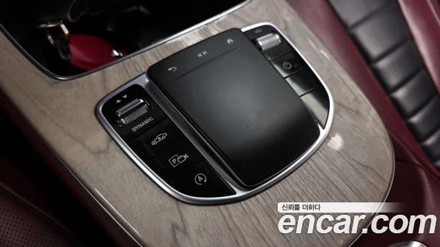 Mercedes-Benz CLS-Class 2020 — Photo 32/33