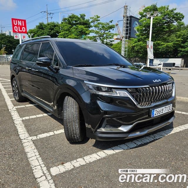Kia Carnival 2023 — ფოტო 12/20