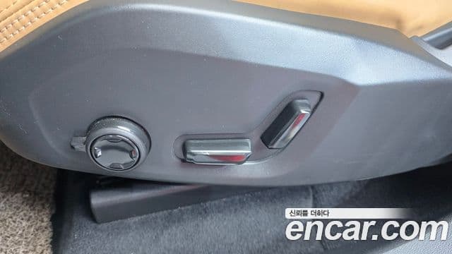Volvo XC60 2022 — Photo 23/36
