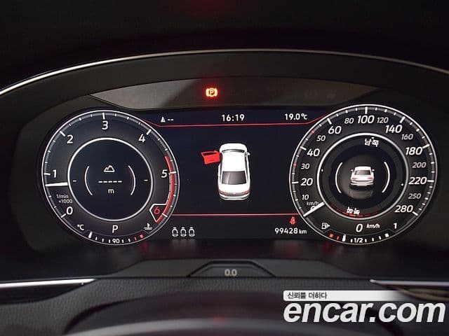 Volkswagen Passat GT 2018 — Şəkil 6/20