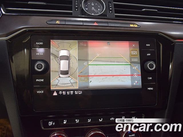 Volkswagen Passat GT 2018 — Şəkil 10/20