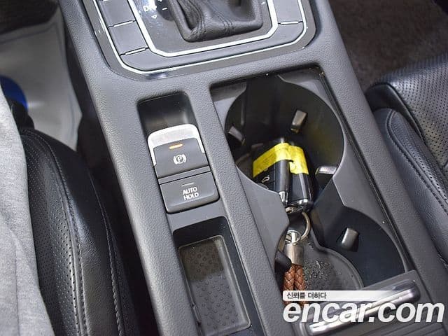 Volkswagen Passat GT 2018 — Şəkil 12/20