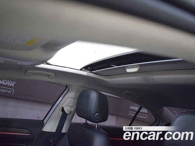 Volkswagen Passat GT 2018 — Şəkil 13/20