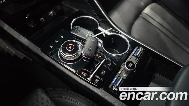 Kia K5 2022 — ფოტო 7/20