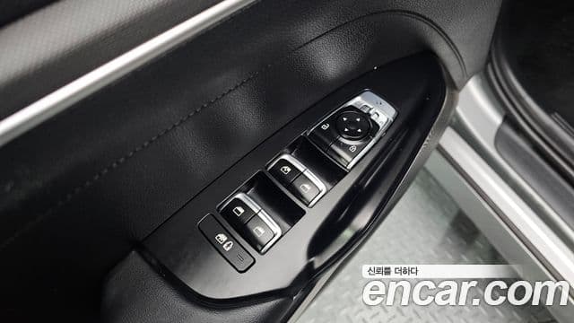 Kia K5 2022 — ფოტო 12/20