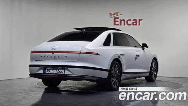 Hyundai Grandeur 2023 — Şəkil 2/20