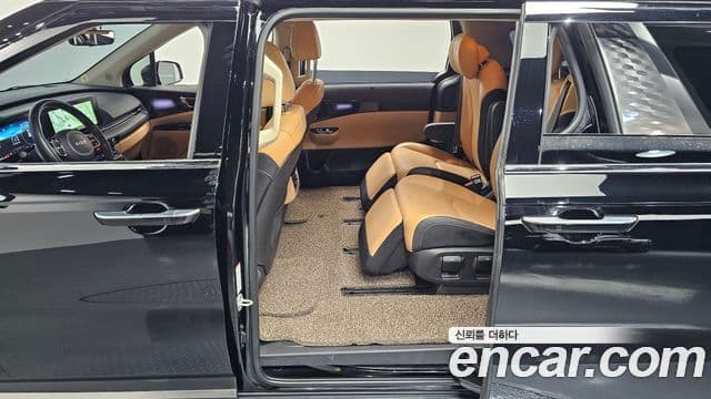 Kia Carnival 2023 — Фото 11/20