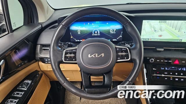Kia Carnival 2023 — Фото 13/20