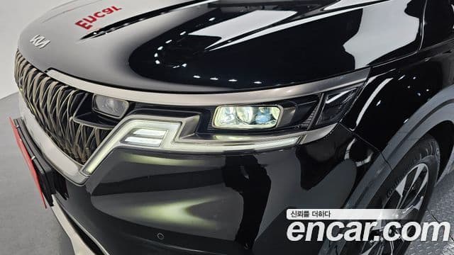 Kia Carnival 2023 — Photo 36/39