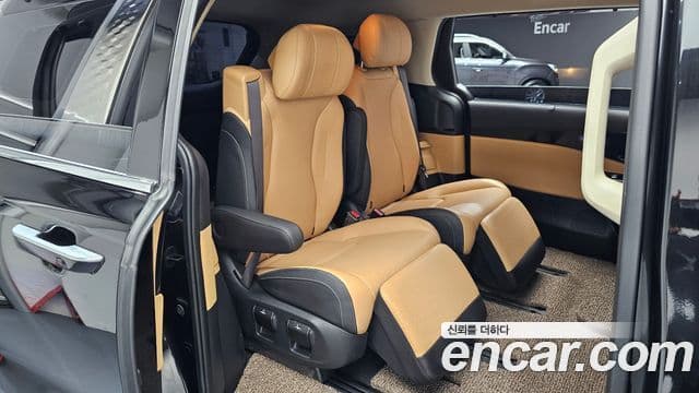 Kia Carnival 2023 — Photo 33/39