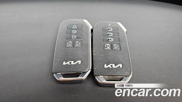 Kia Carnival 2023 — Photo 24/39