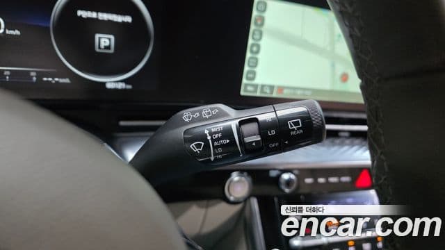Kia Carnival 2023 — ფოტო 8/33
