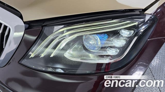 Mercedes-Benz S-Class 2020 — Photo 15/35