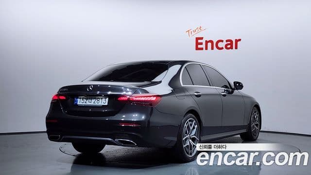 Mercedes-Benz E-Class 2020 — Фото 1/20