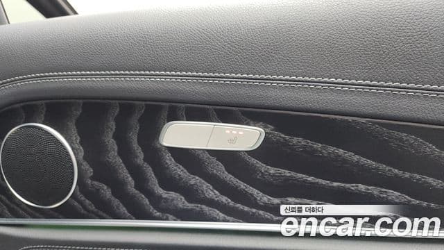 Mercedes-Benz E-Class 2020 — Фото 16/20