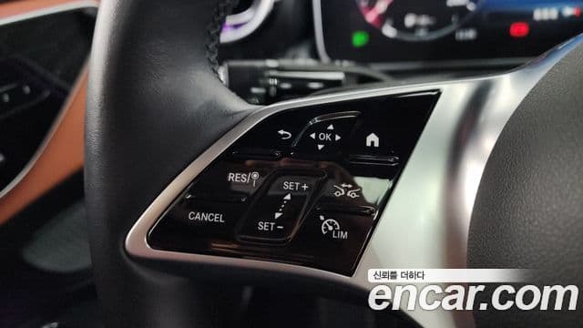 Mercedes-Benz C-Class 2023 — ფოტო 16/20