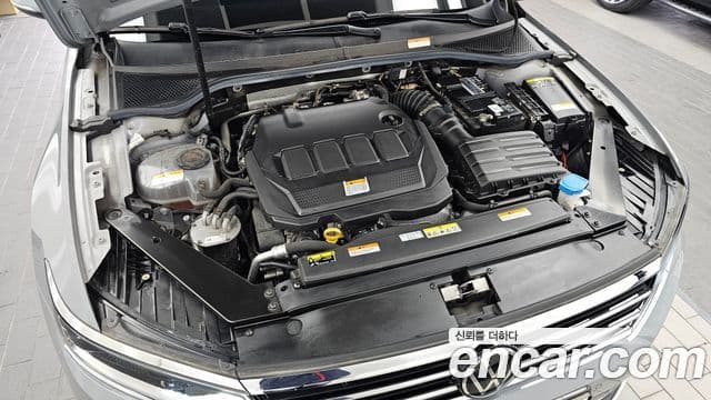 Volkswagen Passat GT 2022 — Şəkil 5/20