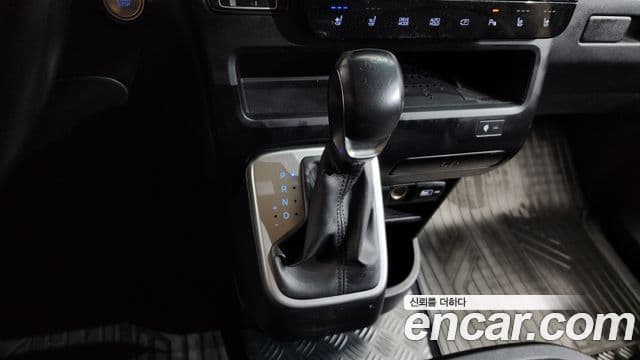 Hyundai Staria 2021 — Şəkil 8/20