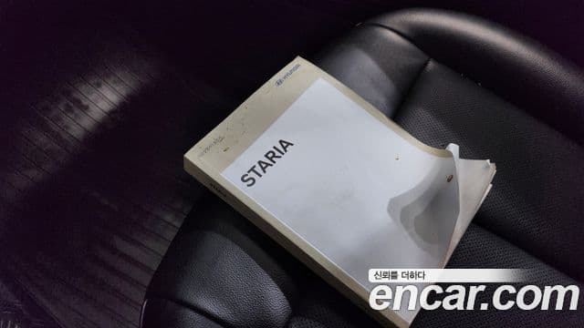 Hyundai Staria 2021 — Photo 34/35