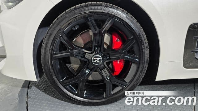 Kia Stinger 2018 — Şəkil 5/20