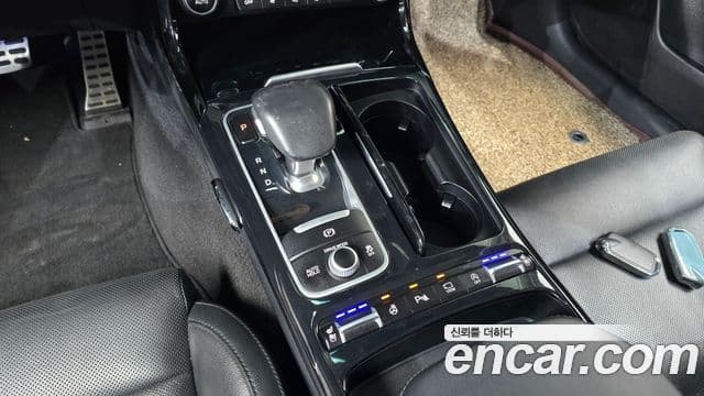 Kia Stinger 2018 — Şəkil 9/20