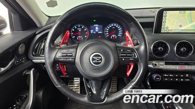 Kia Stinger 2018 — Şəkil 13/20