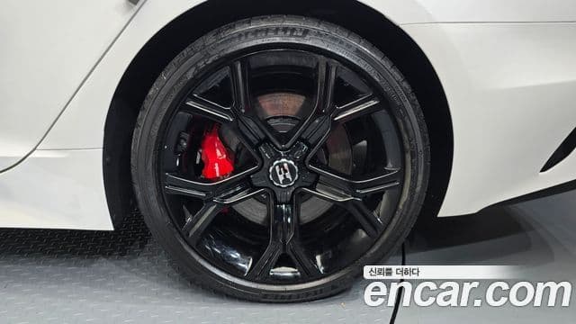 Kia Stinger 2018 — Photo 34/36