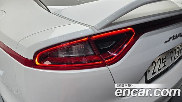 Kia Stinger 2018 — Photo 30/36
