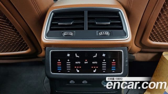 Audi A6 2023 — Фото 18/20