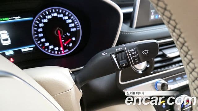 Genesis G70 2019 — ფოტო 10/31