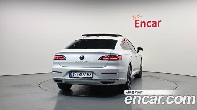 Volkswagen Arteon 2023 — ფოტო 4/20