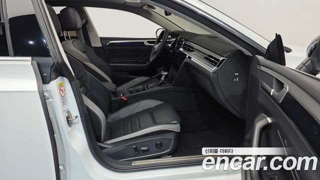Volkswagen Arteon 2023 — ფოტო 11/20