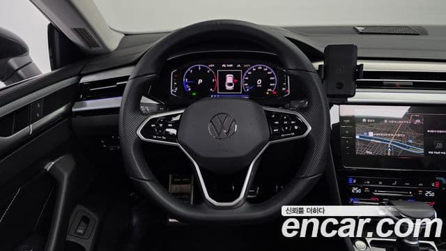Volkswagen Arteon 2023 — ფოტო 13/20