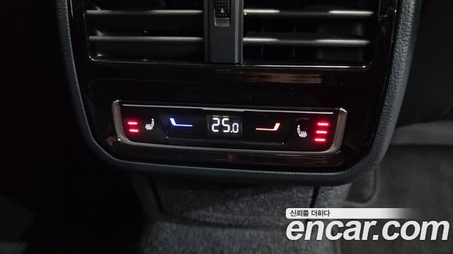 Volkswagen Arteon 2023 — ფოტო 18/20