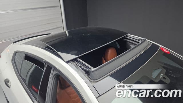BMW 8 Series 2022 — Şəkil 18/20