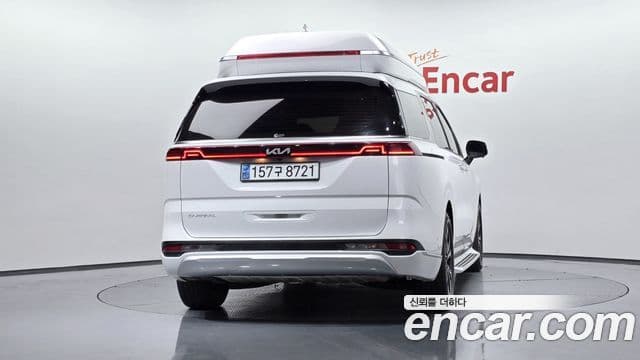 Kia Carnival 2023 — Фото 4/20