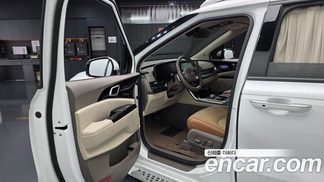 Kia Carnival 2023 — Фото 10/20