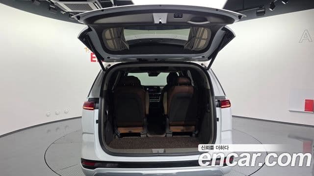 Kia Carnival 2023 — Фото 20/20