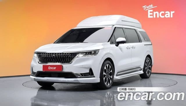 Kia Carnival 2023 — Фото 1/20