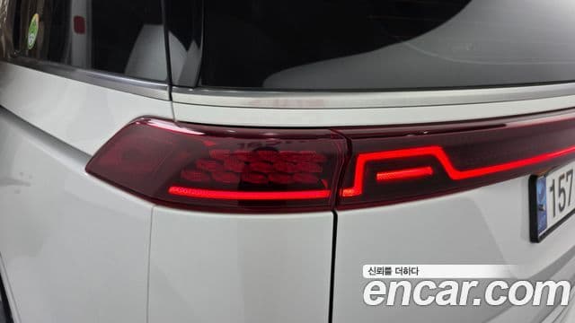 Kia Carnival 2023 — Photo 2/35