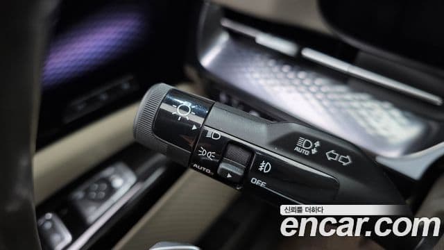 Kia Carnival 2023 — Photo 19/35